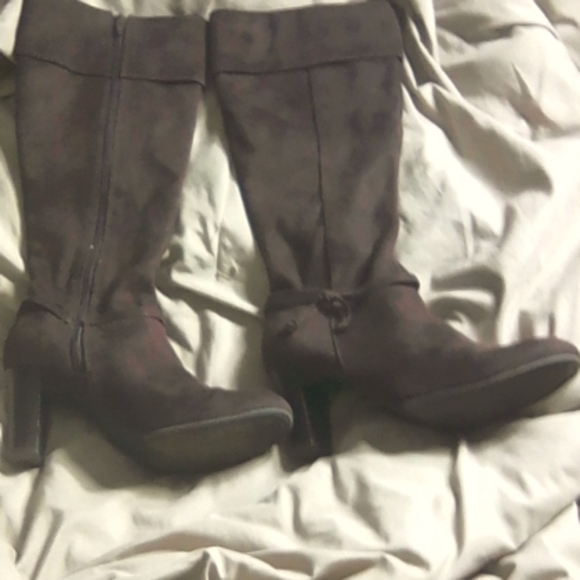Predictions Shoes - Pre loved suede chocolate brown, Predictions, calf, block heel boots, size 6.5